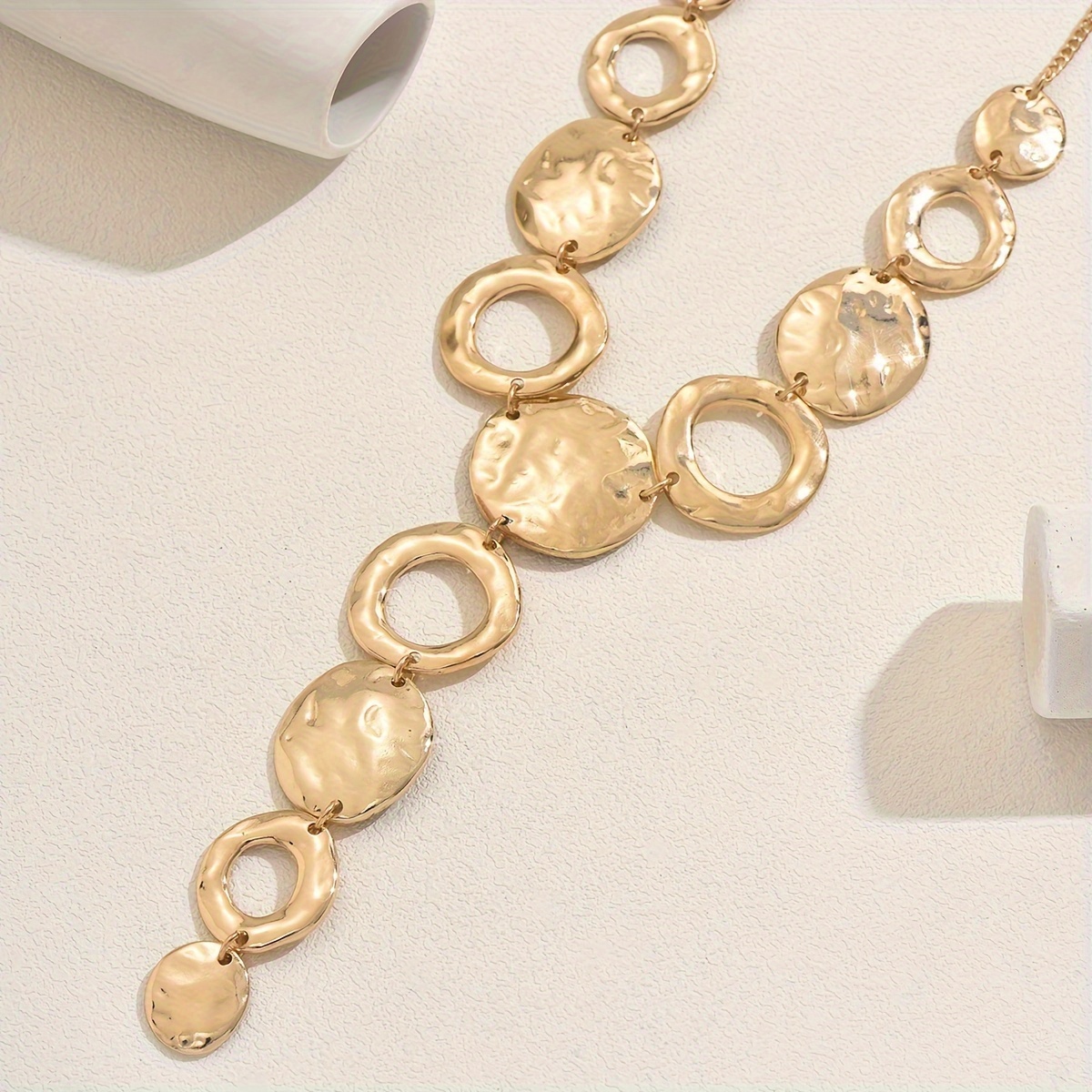 Women's Y-Shaped Geometric Hammered Circle Necklace, Autumn-Winter